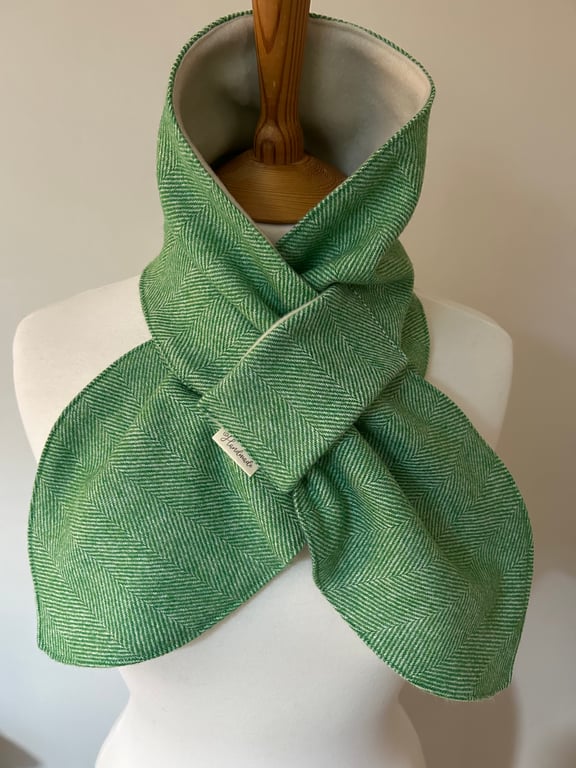 Green herringbone tweed and cream fleece scarf