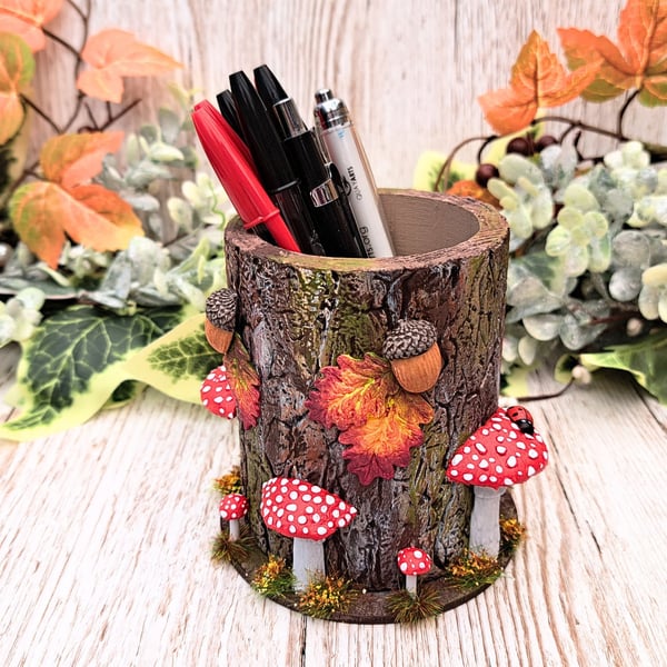 Autumn Mushroom Pen Holder - Pencil Pot for Cottagecore Lovers 