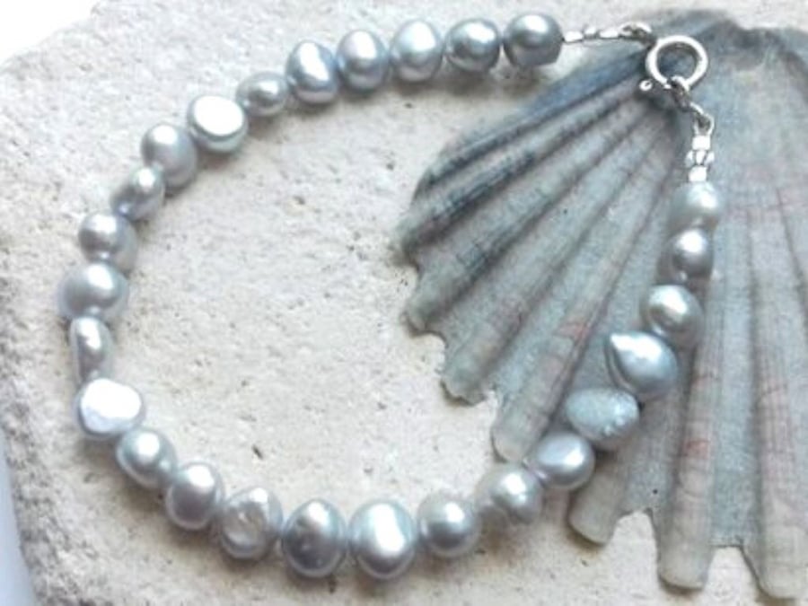 Boho Grey Freshwater Pearl Bracelet - 6-8mm pearls