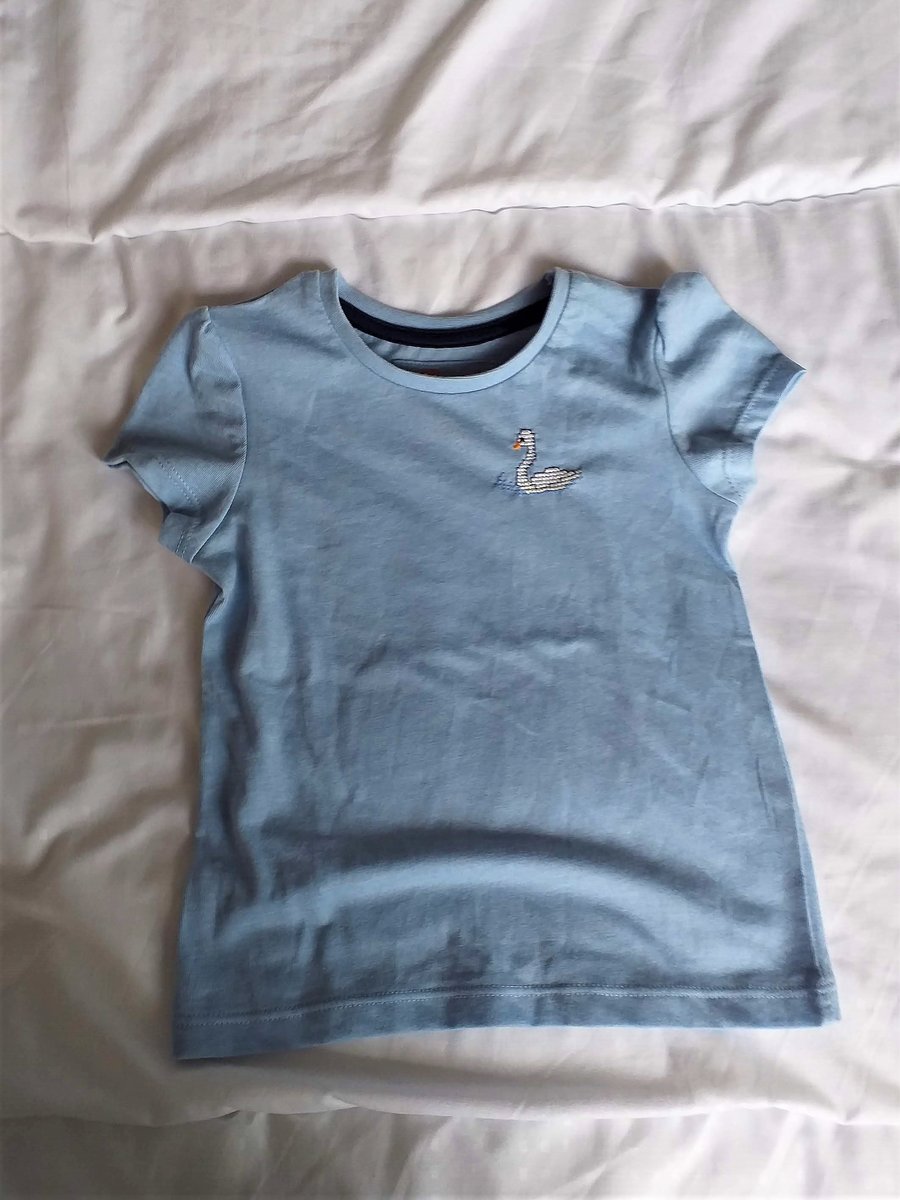 Swan T-shirt age 9-12 months