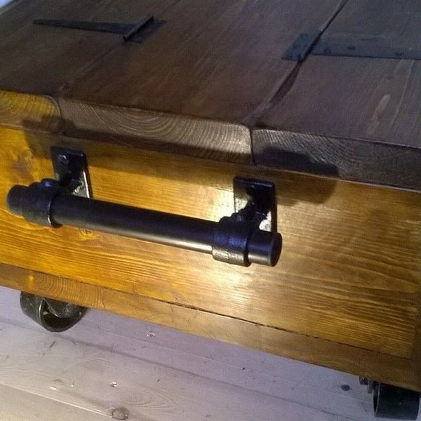 THE INDUSTRIAL BRETON COFFEE TABLE CHEST