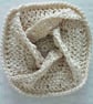 Small crocheted pouch for earbuds or sanitary items - Image 4