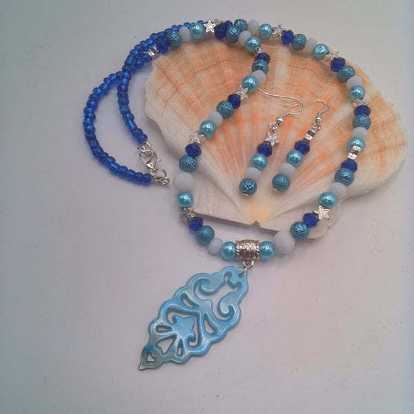 Blue & White Glass Beads and Stars Necklace with a Shell Pendant and Earrings