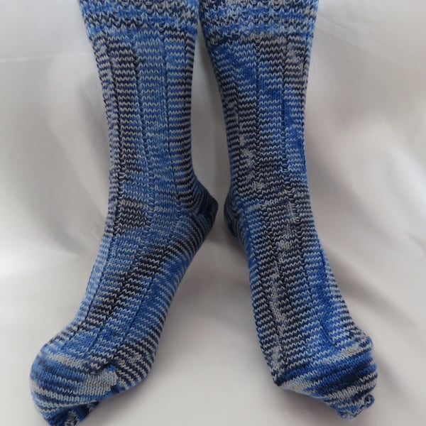Hand-cranked Knitted Ribbed Wool Socks Size 8 to 9