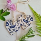 2 gift tags blue and white bird design decorations