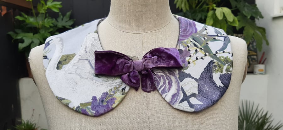 Velvet botanical inspired collar