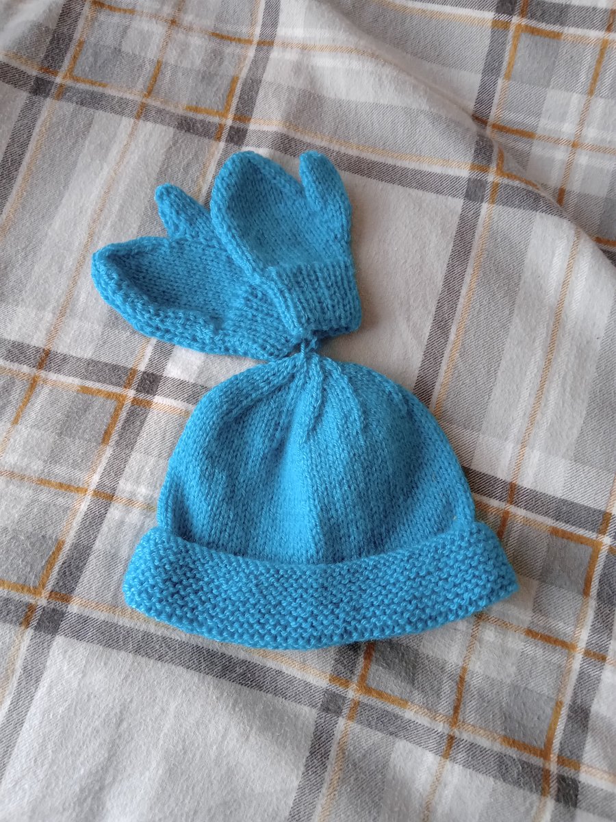 Toddler Hat And Mitten Set