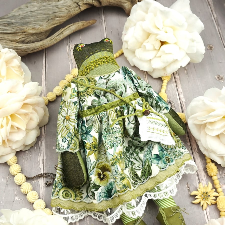 Fennel, A  River Frog