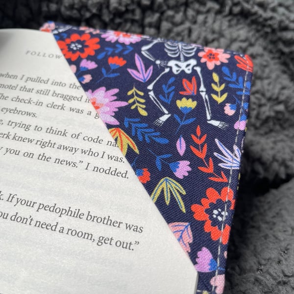 Handmade fabric corner bookmark 