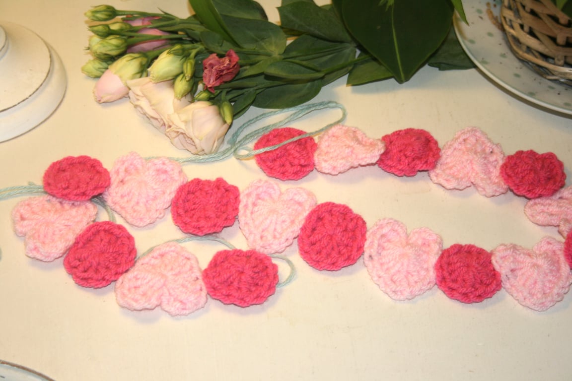 Pretty Heart and Circle Crochet Garland