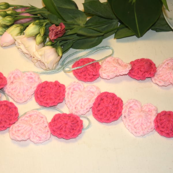 Pretty Heart and Circle Crochet Garland