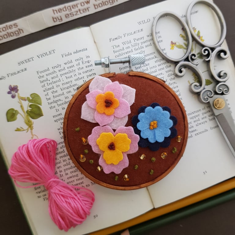 Garden flowers, layered felt flowers - small wall decoration 