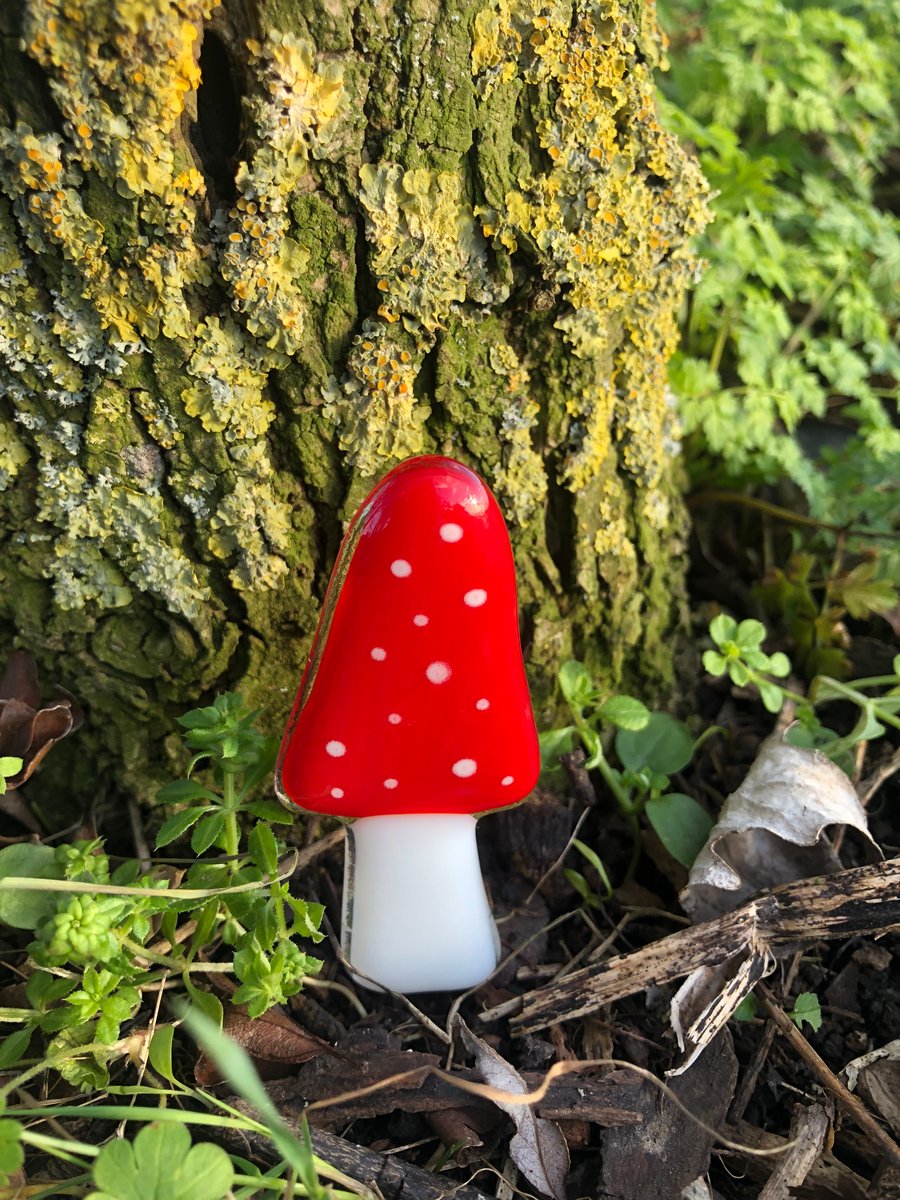 Unique fused glass tall red mushroom garden plant pot decoration 
