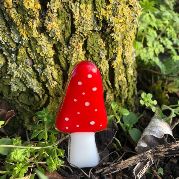 Unique fused glass tall red mushroom garden plant pot decoration 