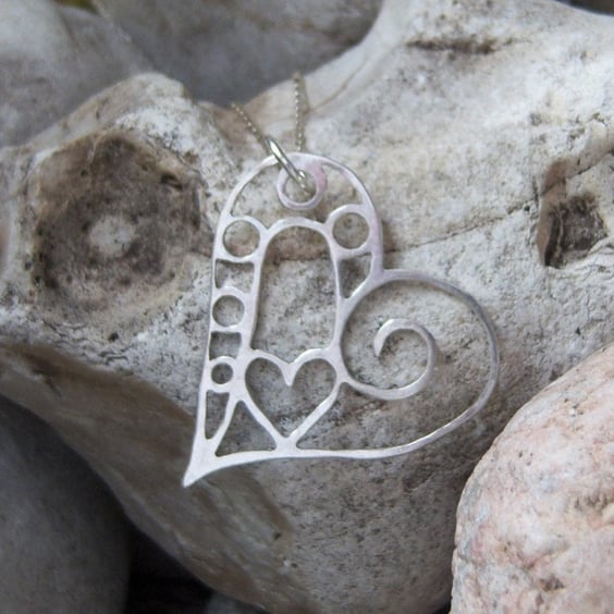 Filigree heart pendant in sterling silver