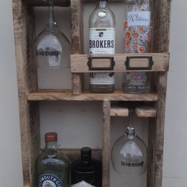 Gin rack, 4 bottles & 2 goblet glasses storage rack