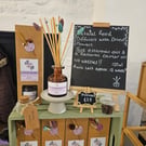 Essential Oil Reed Diffuser with Dried Flowers - Harriette 