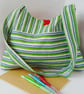 Pyramid shaped shoulder bag in red and green - Image 2