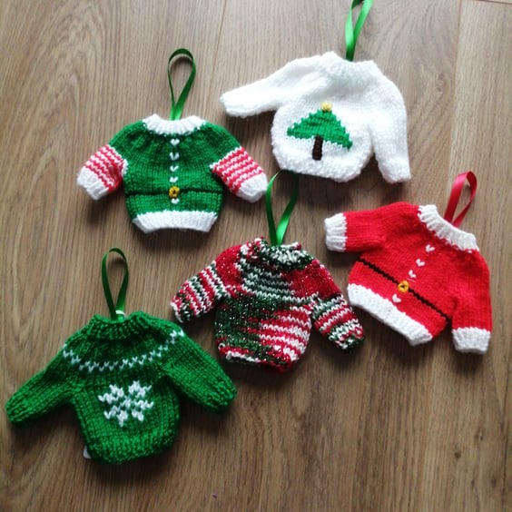 Mini Christmas Jumpers (set of 5)