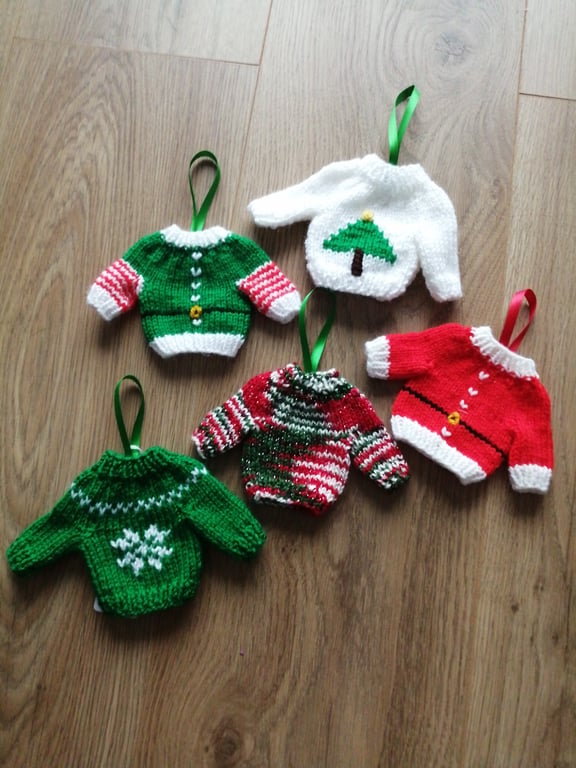 Mini Christmas Jumpers (set of 5)