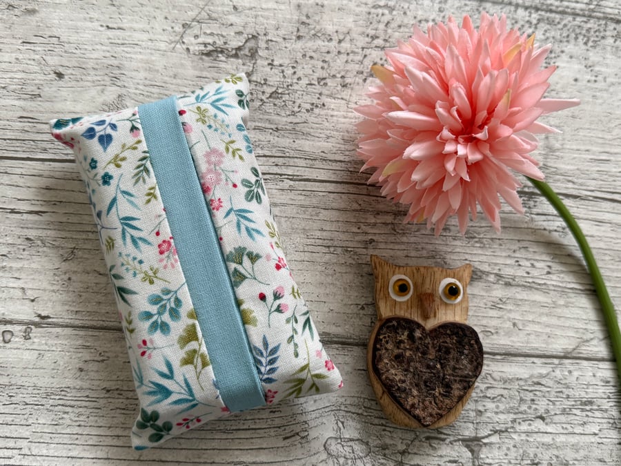 Fabric Pocket Tissue Holder - Travel Tissue Case - Reusable Tissue Pouch for Bag