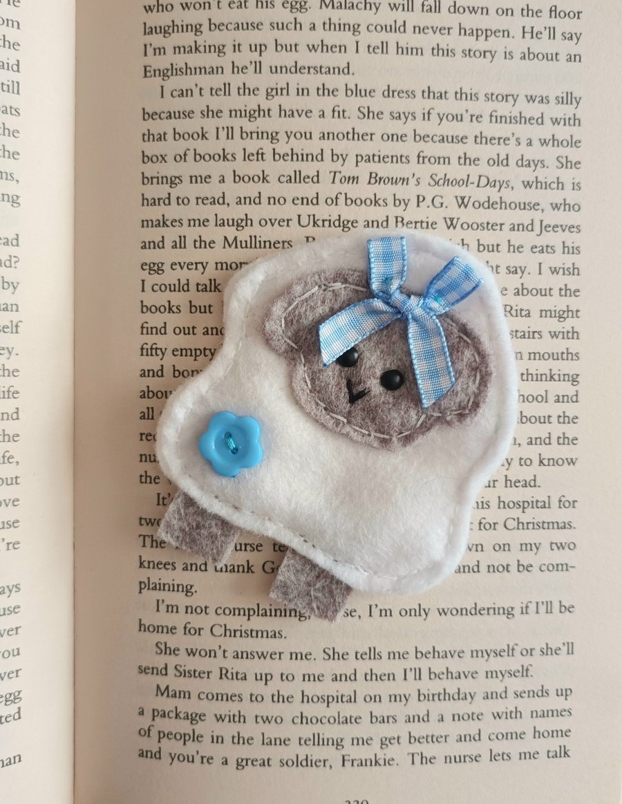 'Sheep' bookmark,love to read,books,letterbox gift,teacher,reading,books (blue)