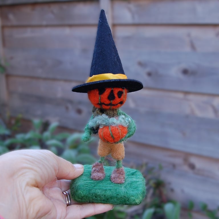 Halloween Autumn decoration, Pumpkin harvest, Autumn Figure 'Jack O Lantern' 