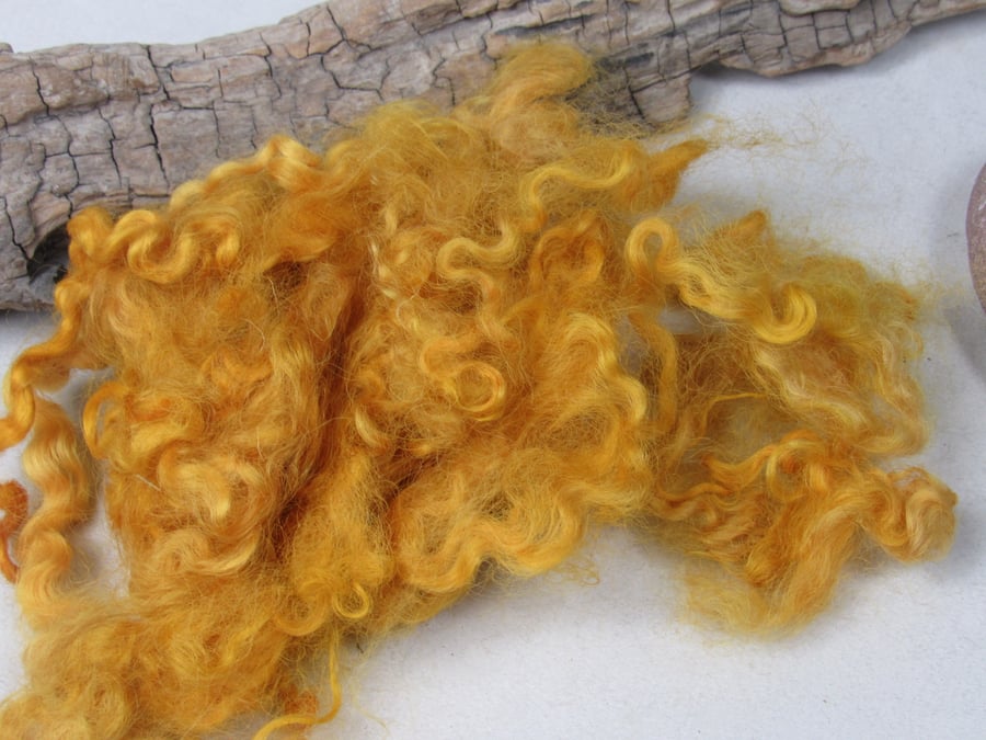 10g Naturally Dyed Golden Brown Masham Felting Wool