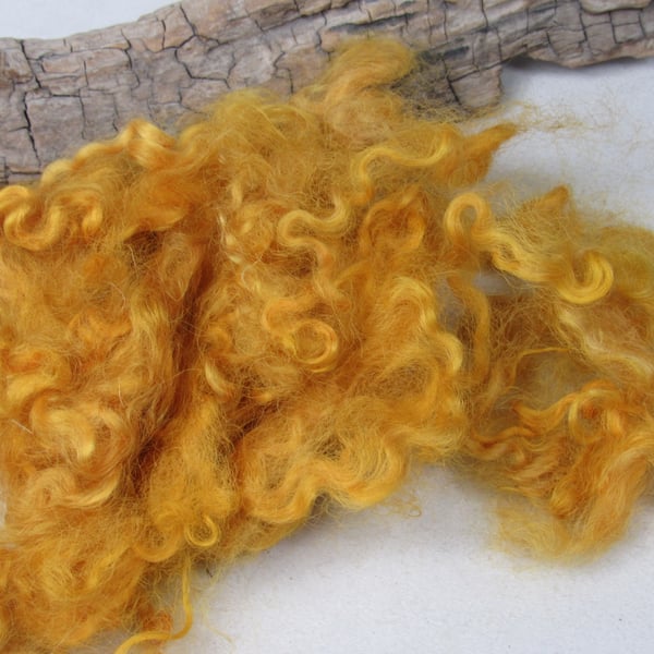 10g Naturally Dyed Golden Brown Masham Felting Wool