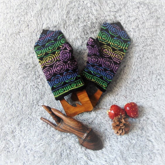 Hand Knitted Mittens, Patterned Mittens, Gloves for Women, Colourful Mittens