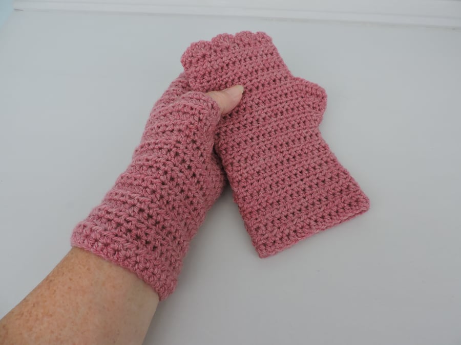  Rose Pink Crochet Fingerless Mittens with Wavy Edge Top 