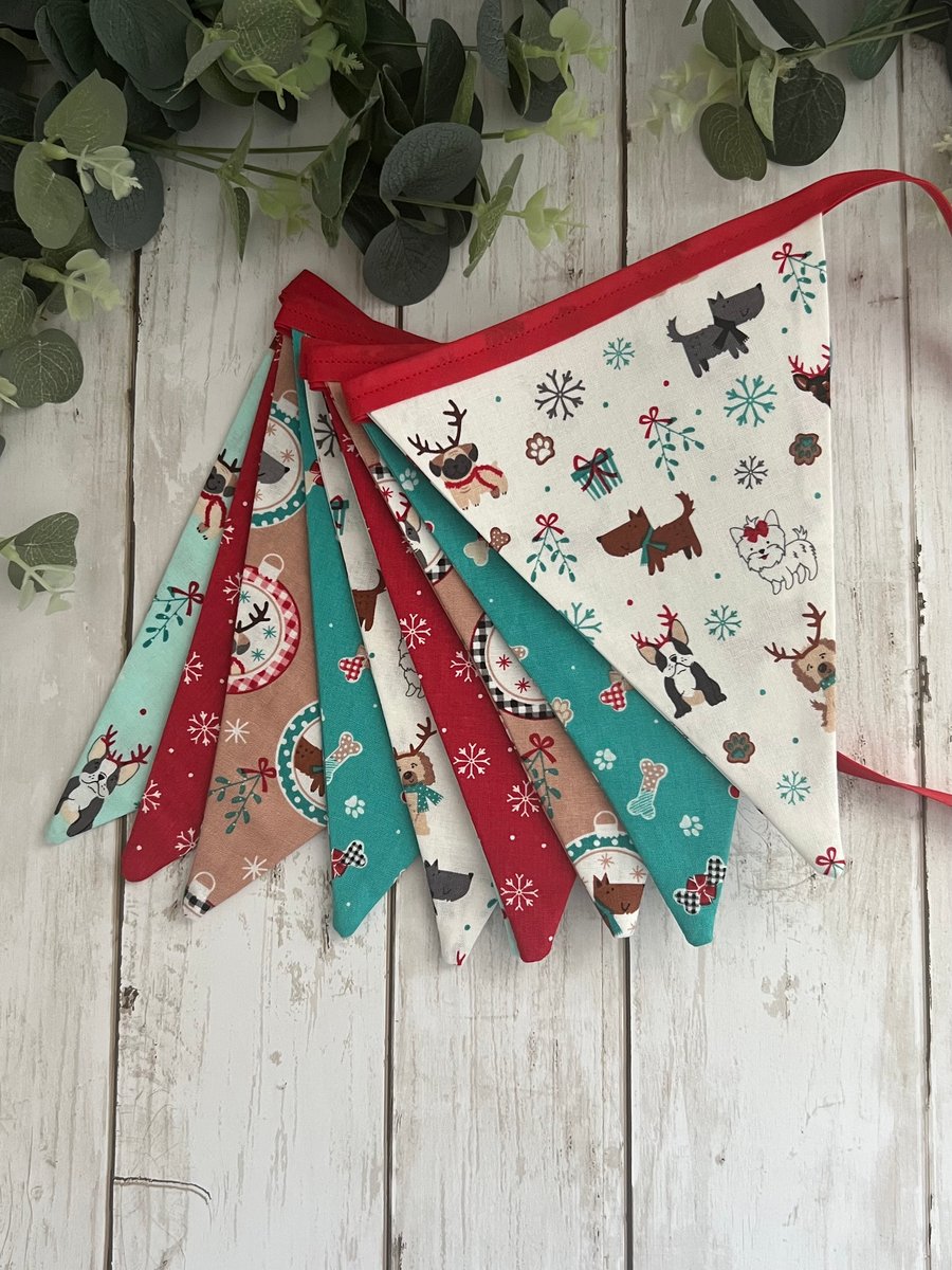 Handmade Fabric Bunting 10 Flags in Christmas Dogs Design