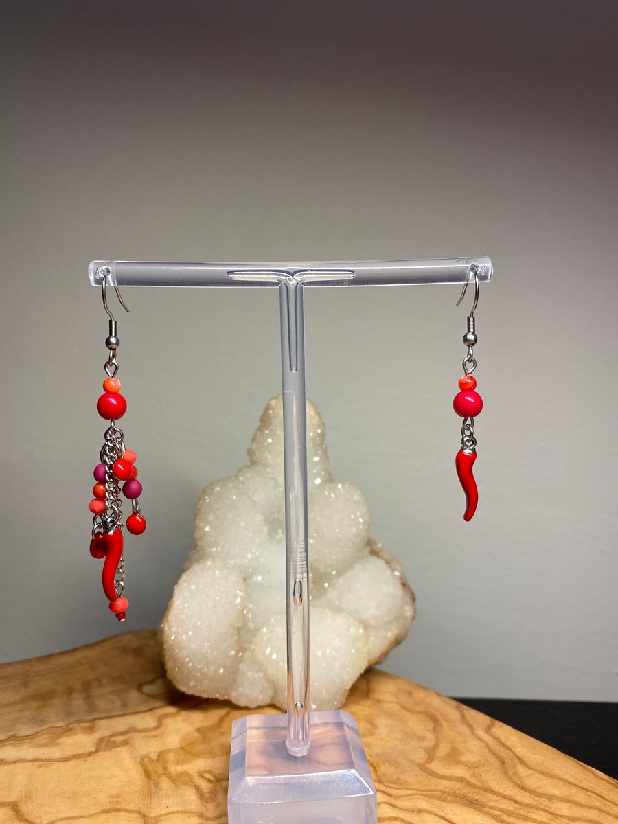 Avi - Chilli Asymmetrical earrings 
