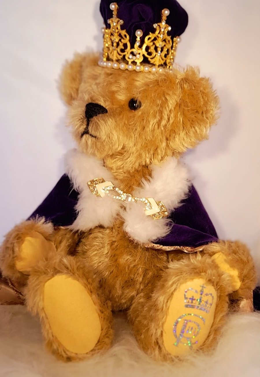 KING CHARLES III CORONATION COMMEMORATIVE TEDDY BEAR