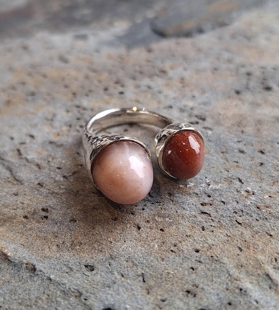 Unique silver ring with pink flint. Silver 925. hallmarked.