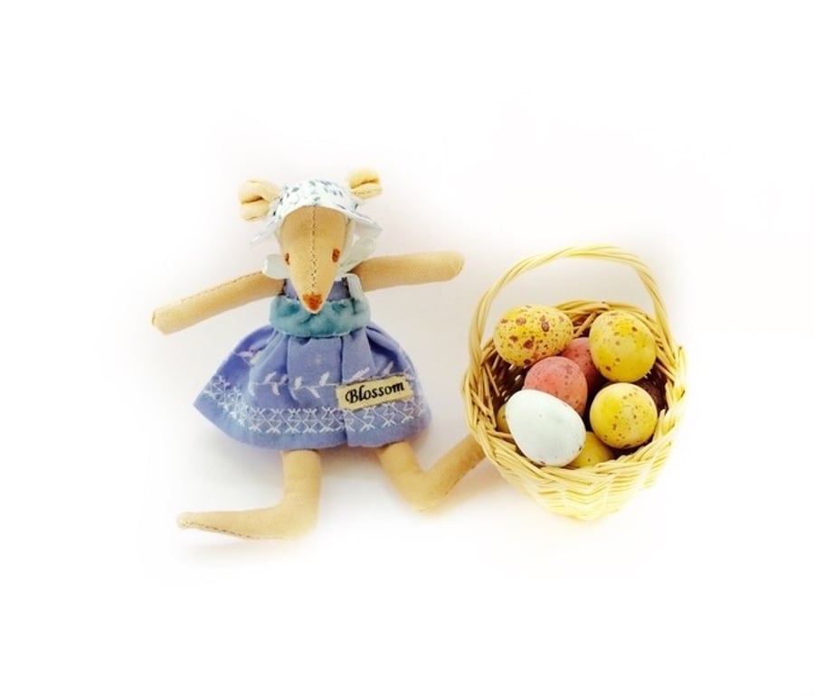 Baby Easter Bonnet Mouse- Blossom