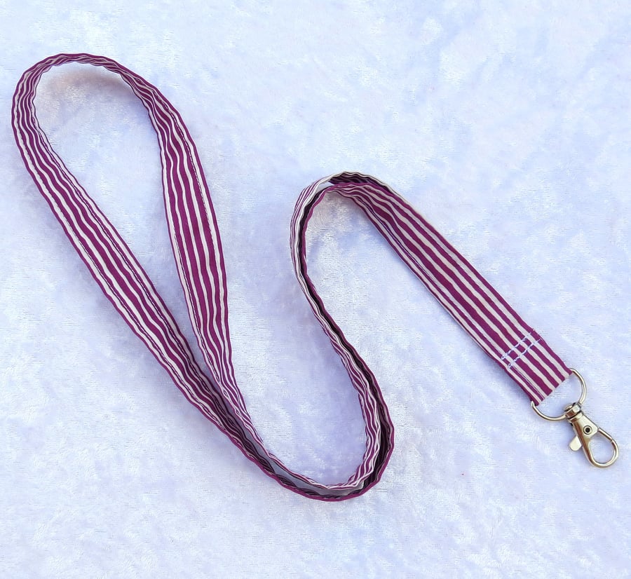 Liberty Tana Lawn lanyard, with swivel lobster clip, 19.8 inches in length