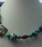 Peruvian handpainted bead necklace with glass & Magnesite beads - Image 5