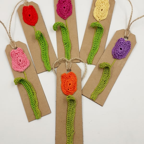Six Crochet Tulip Gift Tags