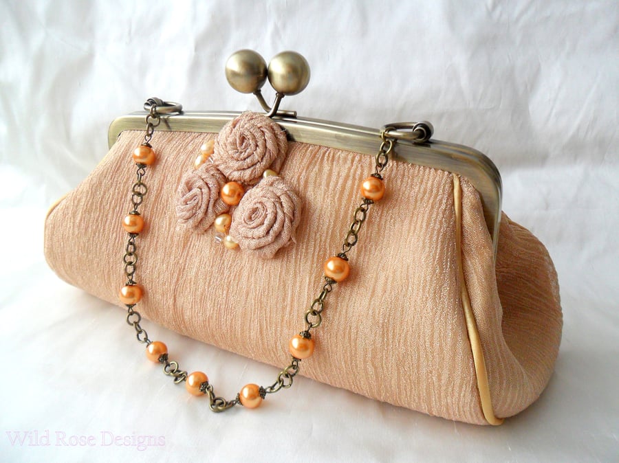 Gold silk evening bag. Clutch bag. 