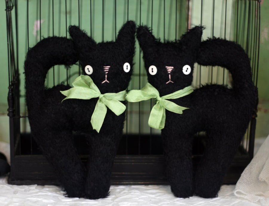Spooky little primitive mohair witches kitty cat for Halloween