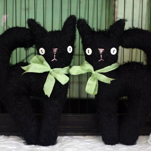 Spooky little primitive mohair witches kitty cat for Halloween