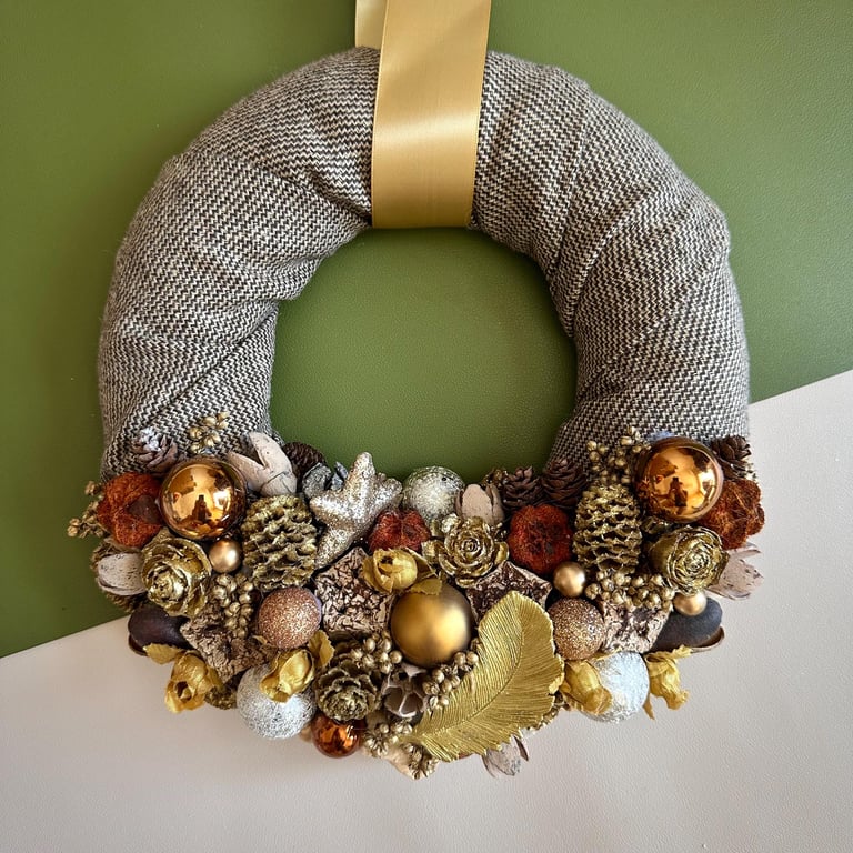 Luxury gold fabric Christmas wreath tweed floral wall hanging mantel piece