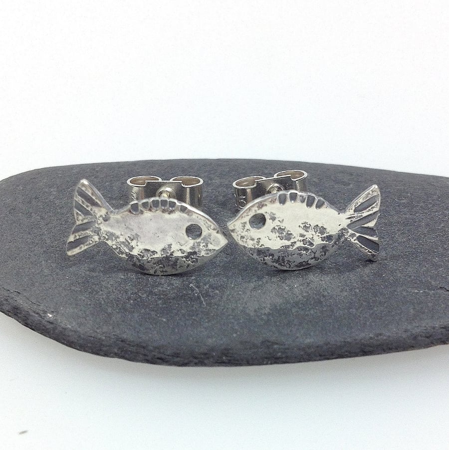 Silver fish stud earrings