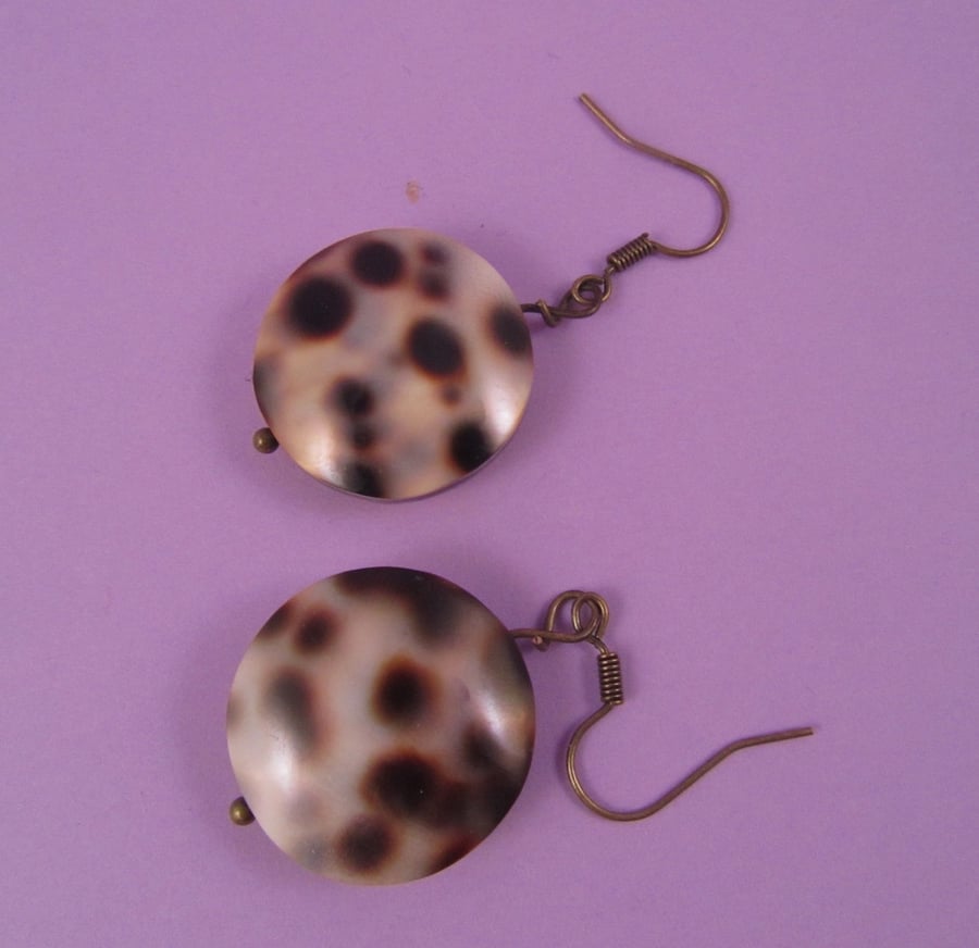 Tortoise Shell Print Shell Dangle Earrings