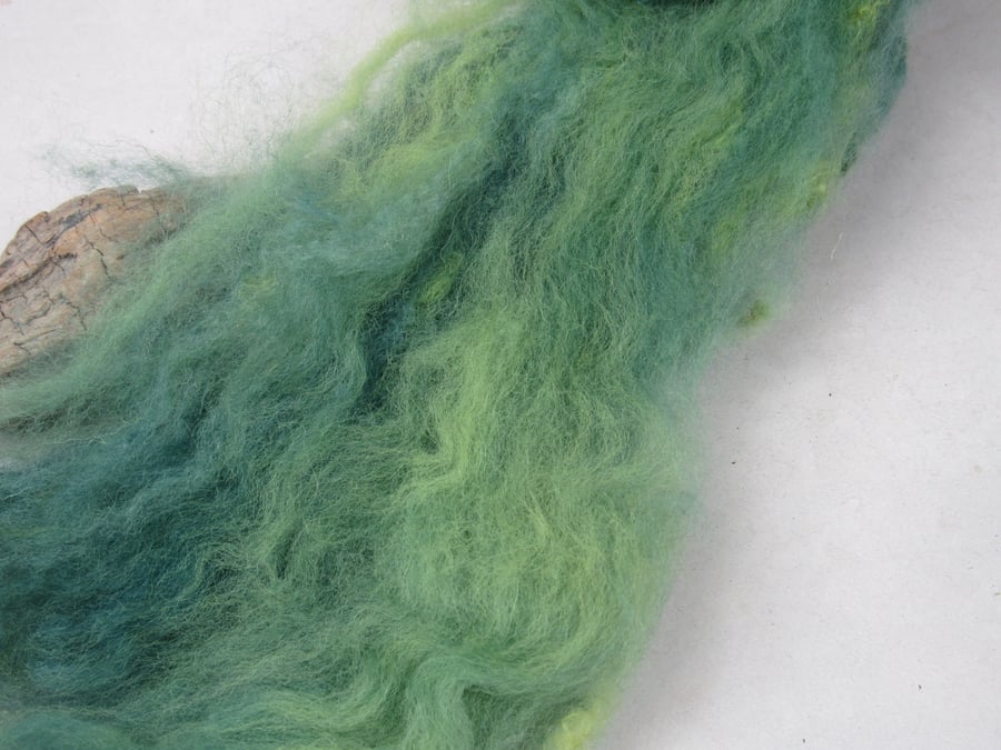10g Naturally Dyed Indigo Green BFL Shetland Felting Wool
