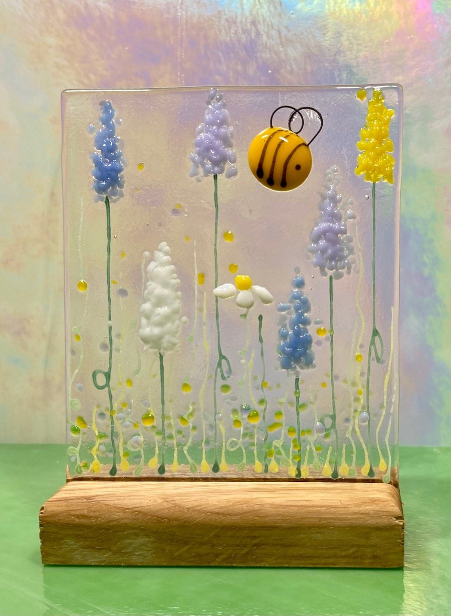 Bumblebee and daisy fused glass picture & stand