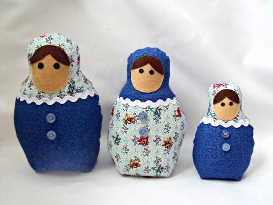 blue floral graduated russian matryoshka nesting display dolls