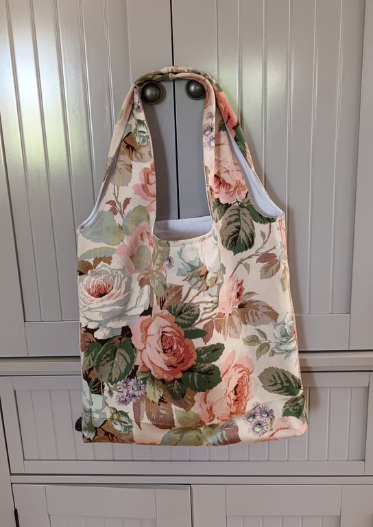 Reclaimed fabric lined shopping bag