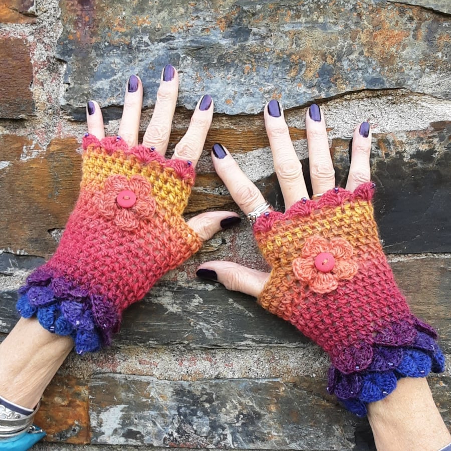 Ladies' fingerless gloves. Mittens. Wrist warmers. Free first class UK postage